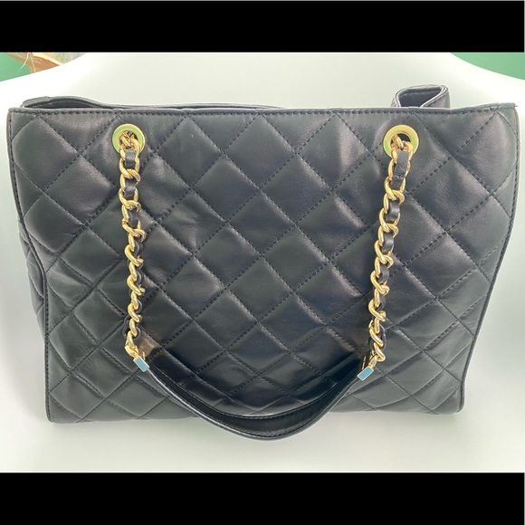 MICHAEL KORS - Susannah Black Leather Quilted Tote - Picture 3 of 10